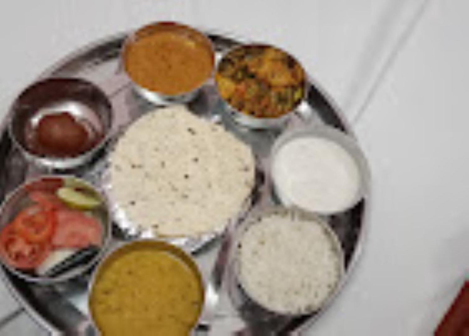 Guru Dev Palace Hotel & Lawn,Ayodhya المظهر الخارجي الصورة