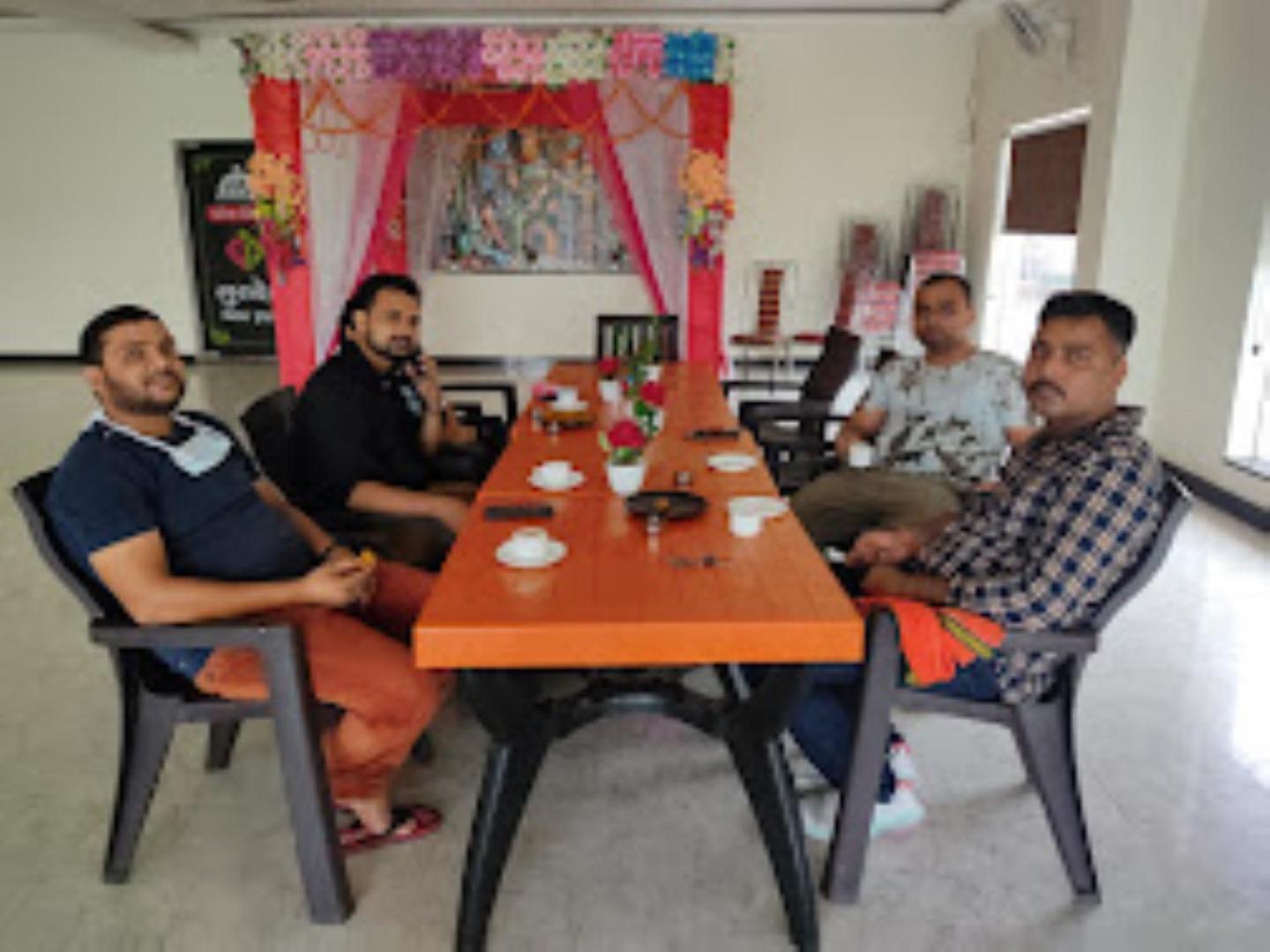 Guru Dev Palace Hotel & Lawn,Ayodhya المظهر الخارجي الصورة